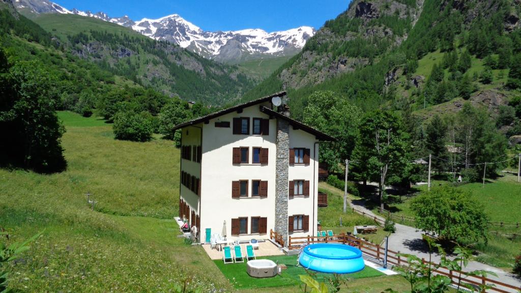 Mont Gele Hotel Ollomont Ngoại thất bức ảnh