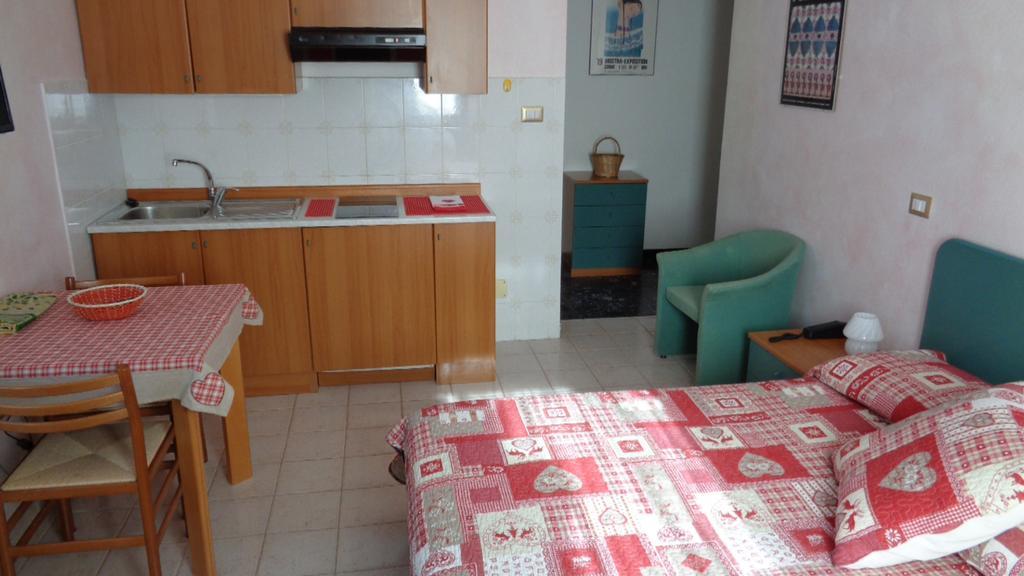 Mont Gele Hotel Ollomont Ngoại thất bức ảnh